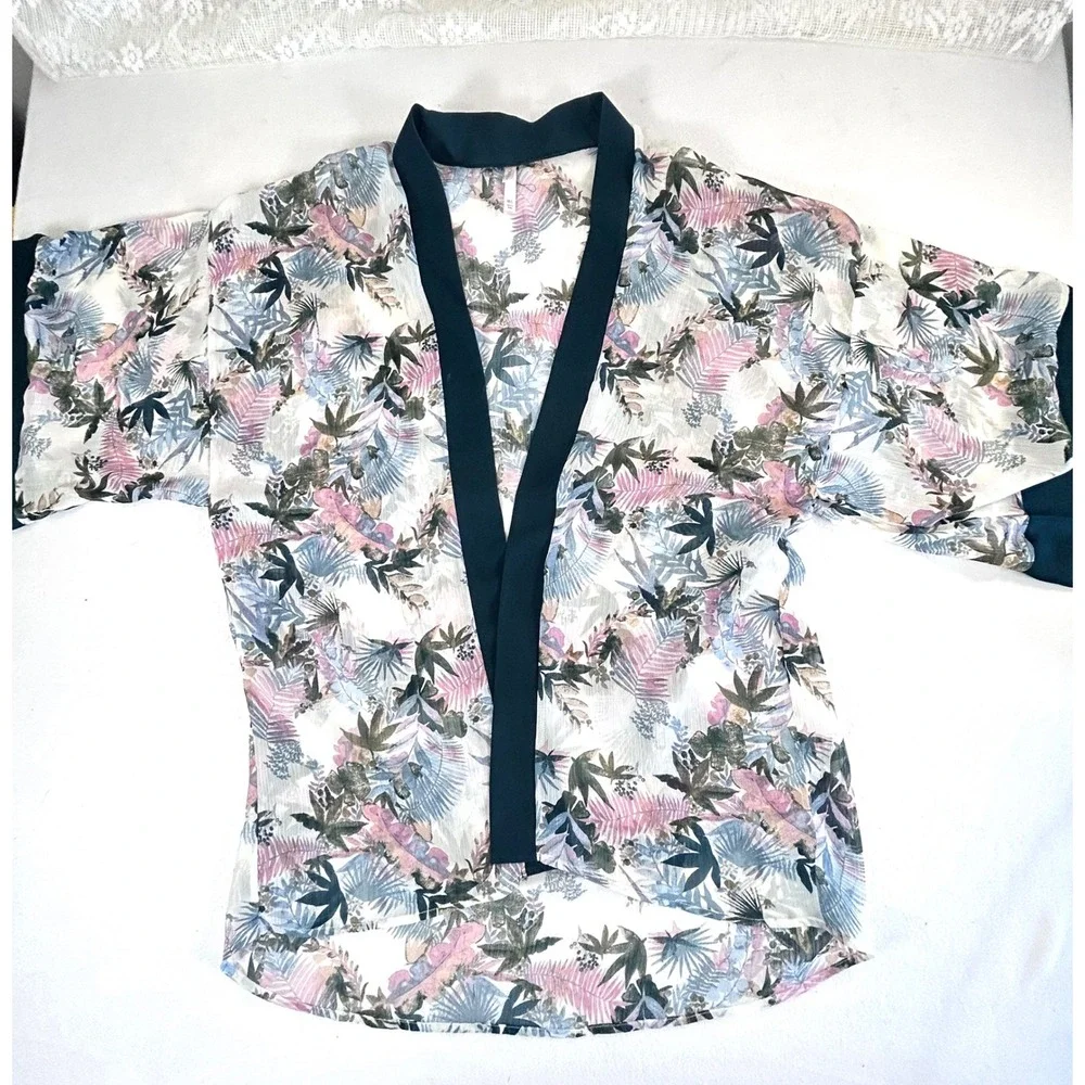 Xhilaration Women Floral Print Kimono Robe M/L Sheer Lightweight